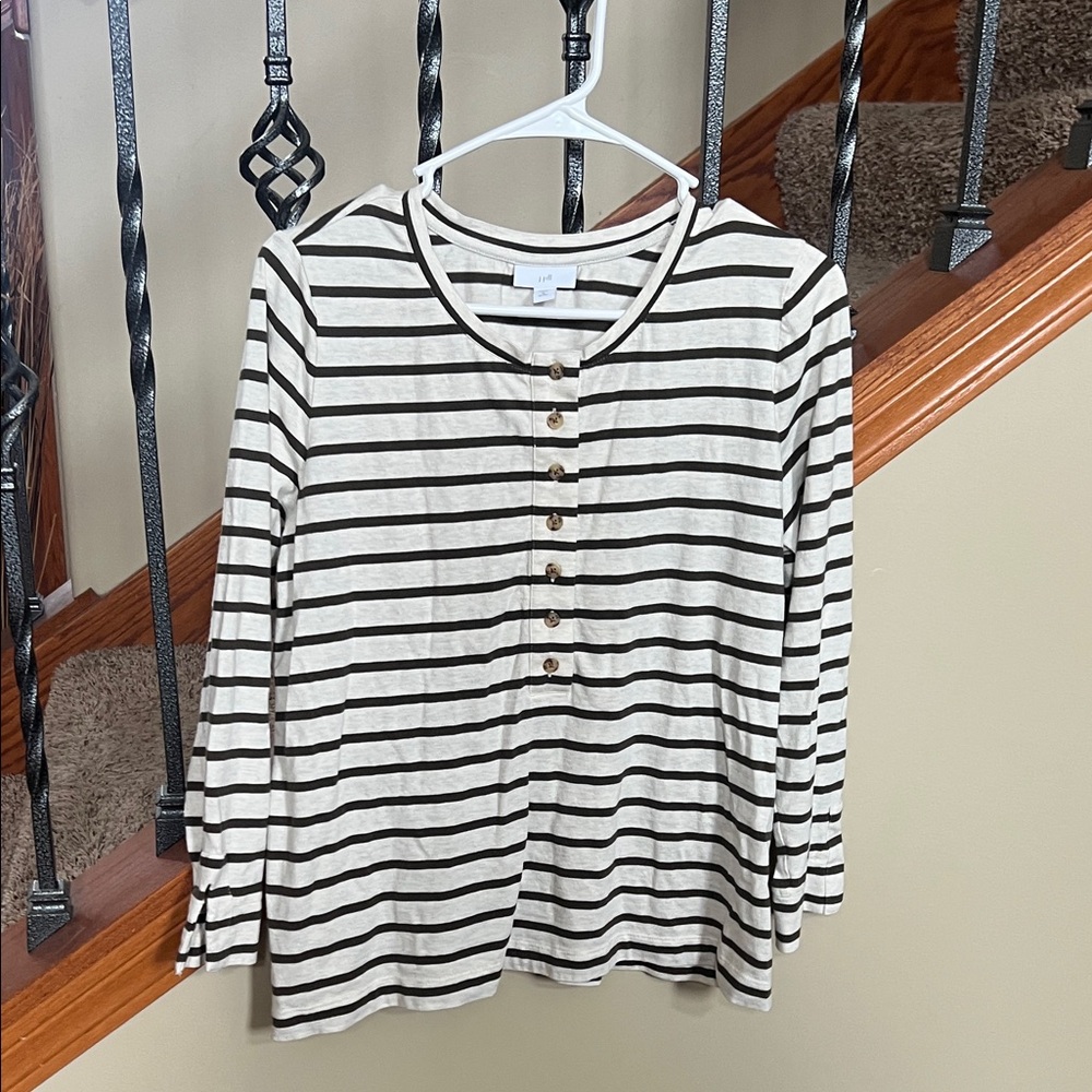 Striped 3/4 Sleeve Top - Olive and cream 3/4 length sleeve